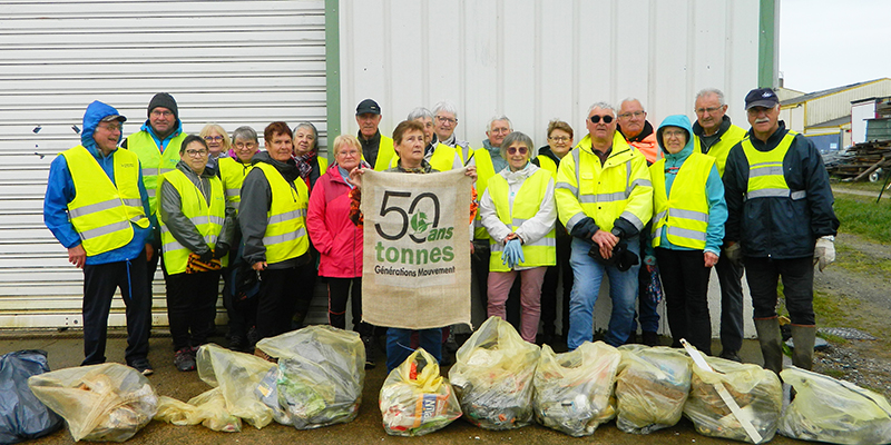 Collecte de déchets à Livré-sur-Changeon